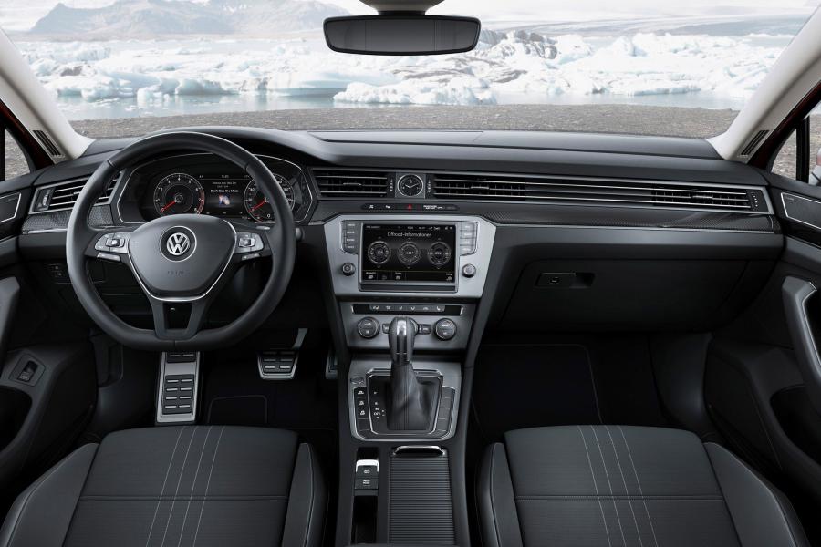  Volkswagen Passat Alltrack 2015 года  (фото 16 из 21)